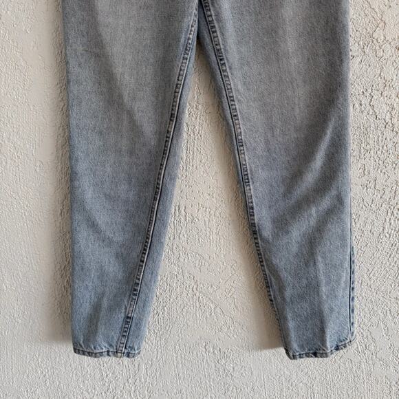 Vintage Levi’s 550 Jeans - Picture 4 of 7
